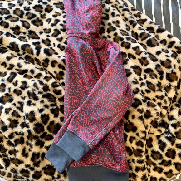 Kids XS (5T) Nike sweatshirt - Picture 2 of 3